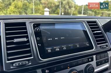 Мінівен Volkswagen Multivan 2016 в 