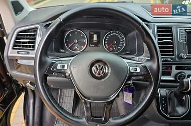 Минивэн Volkswagen Multivan 2016 в 
