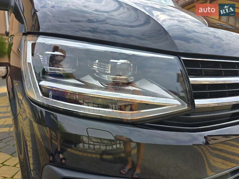 Минивэн Volkswagen Multivan 2016 в Ковеле