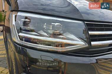 Минивэн Volkswagen Multivan 2016 в 