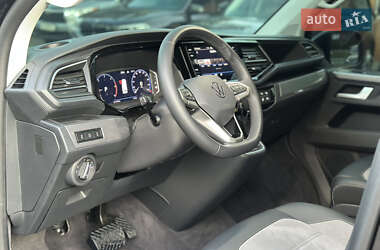 Минивэн Volkswagen Multivan 2024 в 