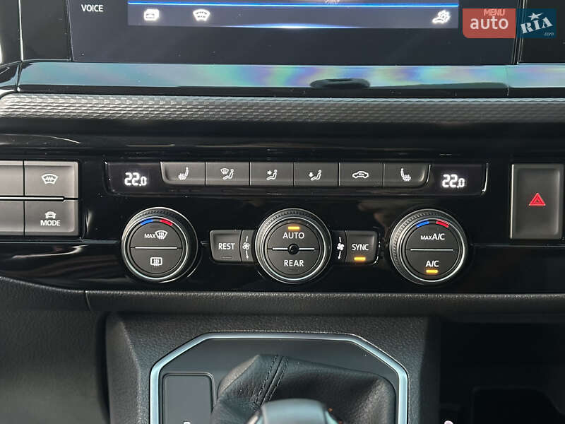 Мінівен Volkswagen Multivan 2024 в Києві