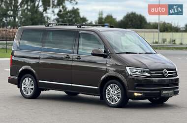 Минивэн Volkswagen Multivan 2016 в 