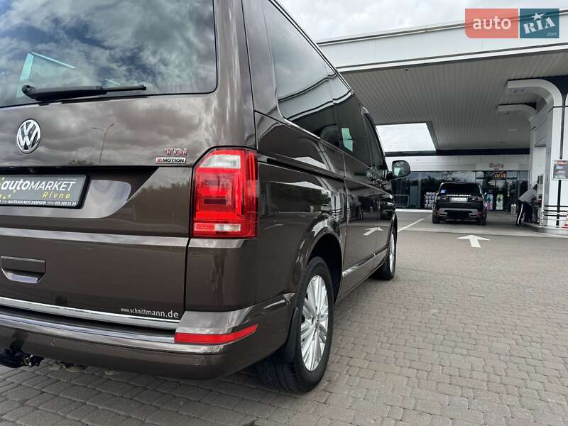 Минивэн Volkswagen Multivan 2016 в Ровно