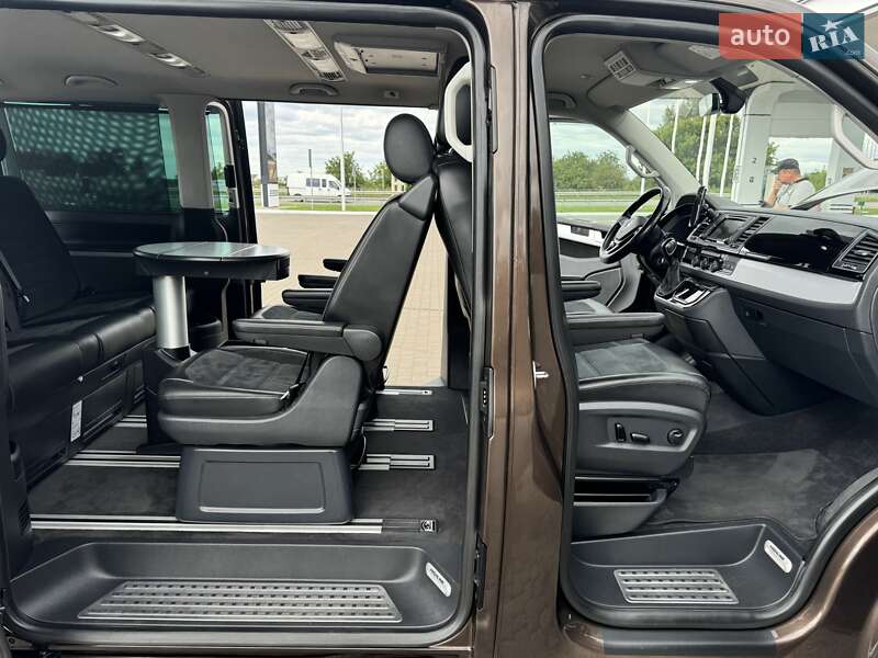 Минивэн Volkswagen Multivan 2016 в Ровно