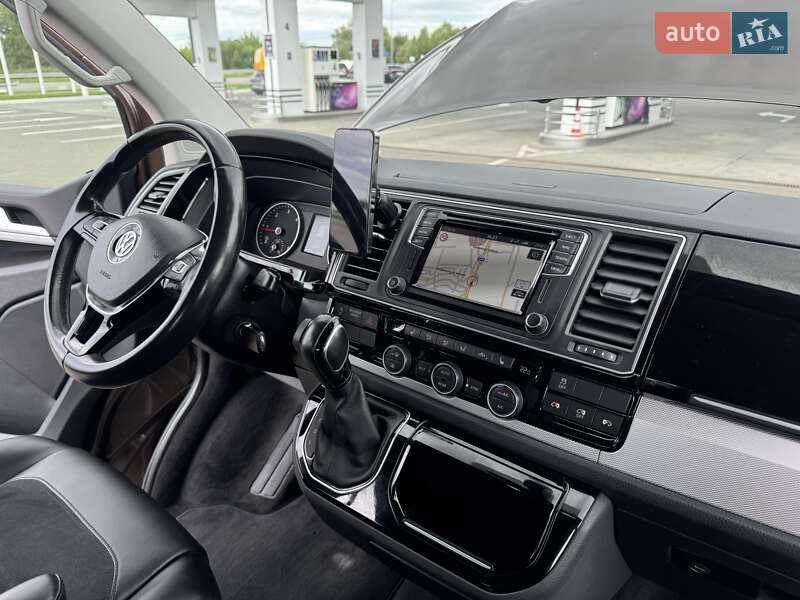 Минивэн Volkswagen Multivan 2016 в Ровно