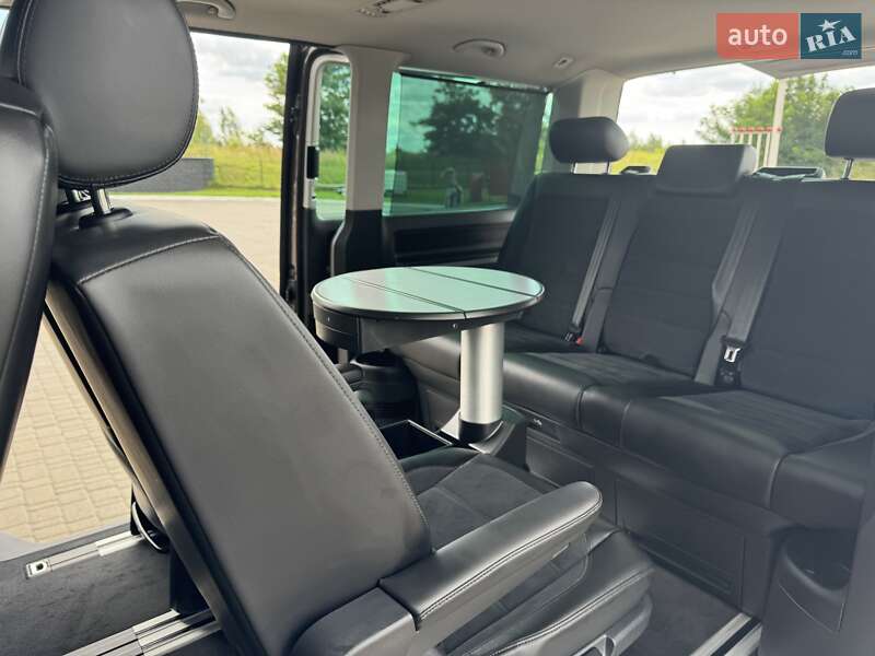 Минивэн Volkswagen Multivan 2016 в Ровно