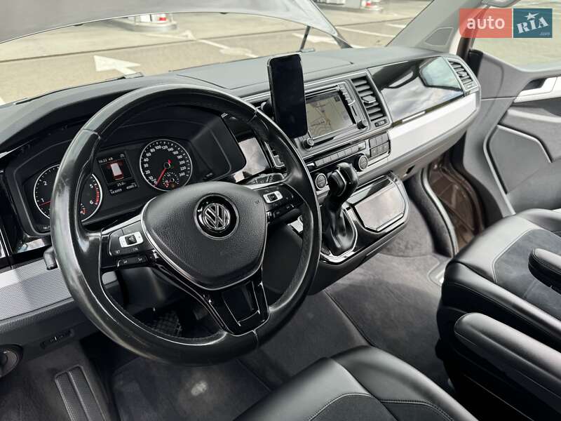 Минивэн Volkswagen Multivan 2016 в Ровно