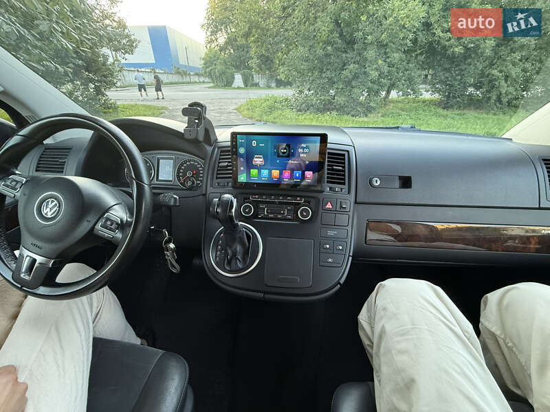 Минивэн Volkswagen Multivan 2015 в Броварах