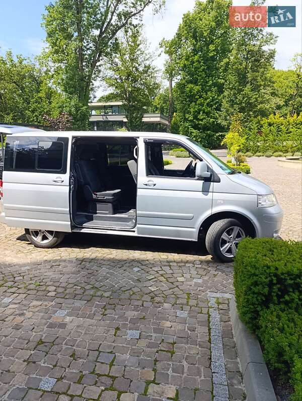 Минивэн Volkswagen Multivan 2006 в Ужгороде