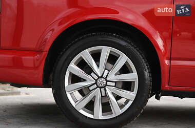Минивэн Volkswagen Multivan 2020 в 