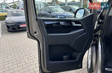 Минивэн Volkswagen Multivan 2018 в 