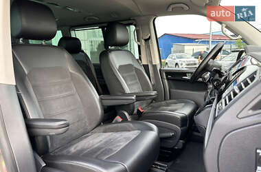 Минивэн Volkswagen Multivan 2018 в 