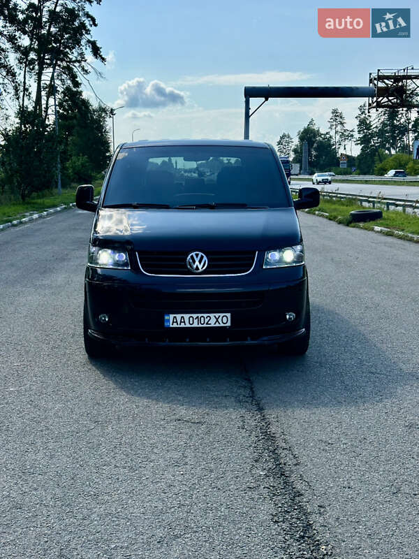 Минивэн Volkswagen Multivan 2006 в 