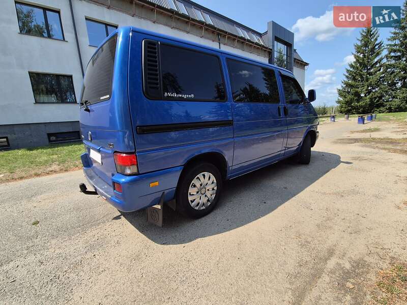 Минивэн Volkswagen Multivan 2002 в Корсуне-Шевченковском