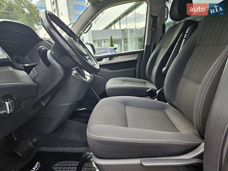 Минивэн Volkswagen Multivan 2019 в Киеве