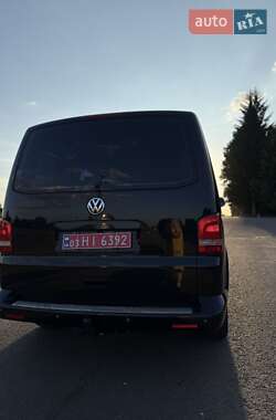 Минивэн Volkswagen Multivan 2015 в 