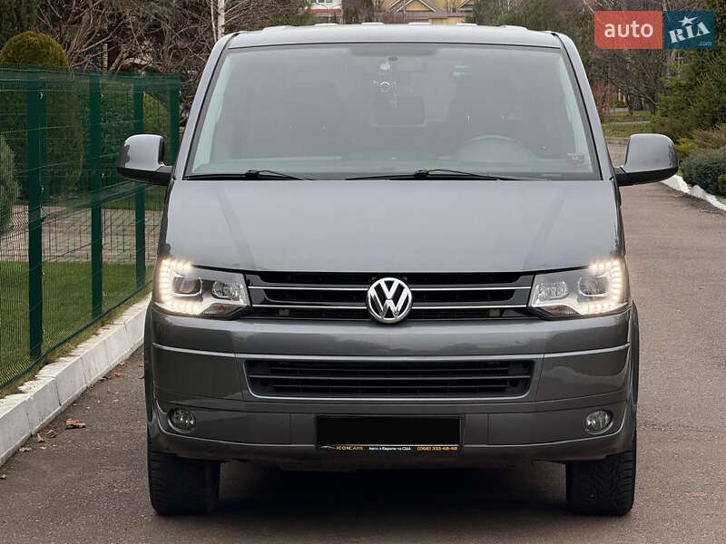 Минивэн Volkswagen Multivan 2011 в Ровно