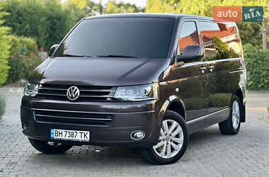 Минивэн Volkswagen Multivan 2015 в 