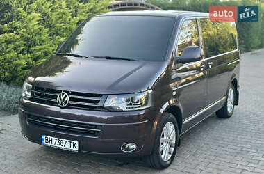 Минивэн Volkswagen Multivan 2015 в 