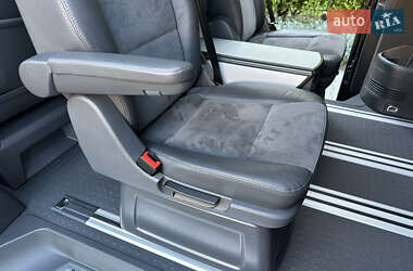 Минивэн Volkswagen Multivan 2015 в 