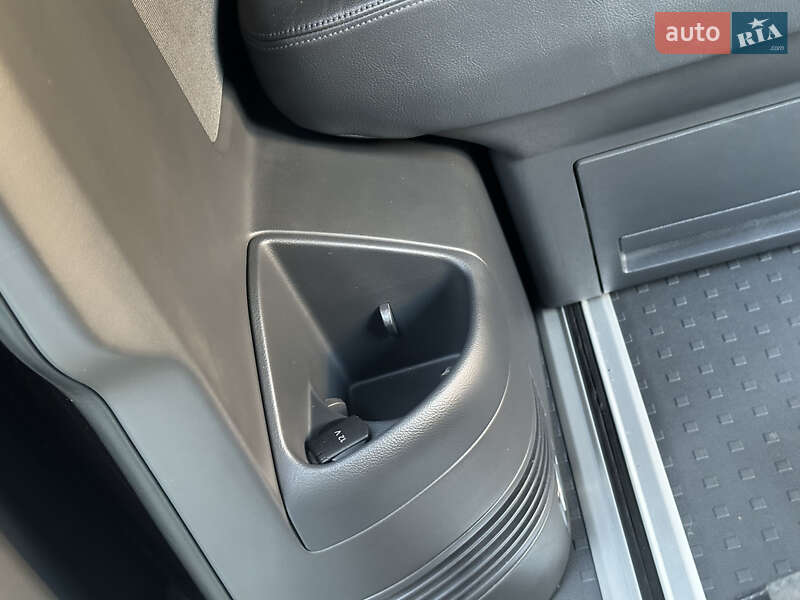 Минивэн Volkswagen Multivan 2015 в Одессе