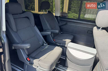 Минивэн Volkswagen Multivan 2016 в 