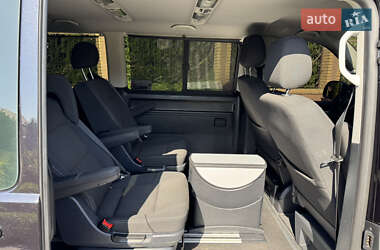 Минивэн Volkswagen Multivan 2016 в 