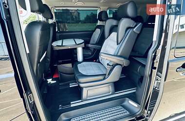 Минивэн Volkswagen Multivan 2020 в 