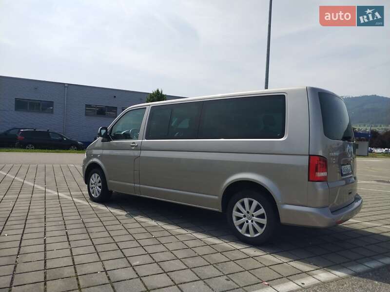 Минивэн Volkswagen Multivan 2012 в 