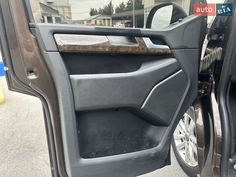 Минивэн Volkswagen Multivan 2017 в Днепре