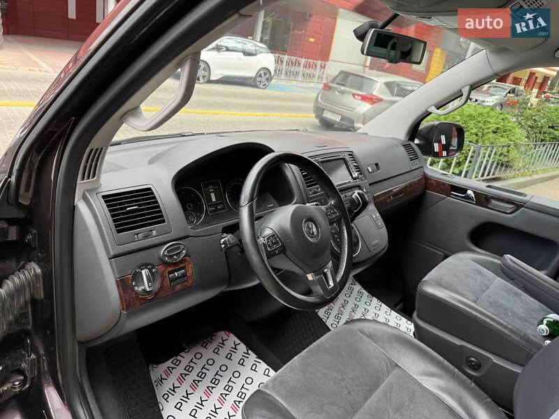 Минивэн Volkswagen Multivan 2014 в Львове