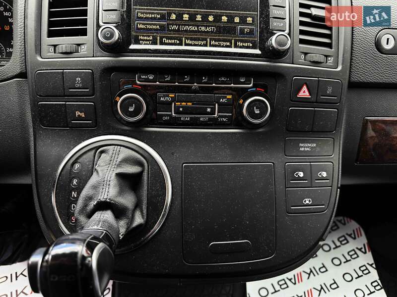 Минивэн Volkswagen Multivan 2014 в Львове