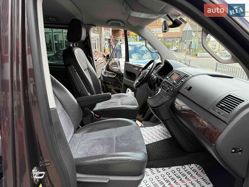 Минивэн Volkswagen Multivan 2014 в Львове