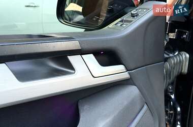 Минивэн Volkswagen Multivan 2016 в 