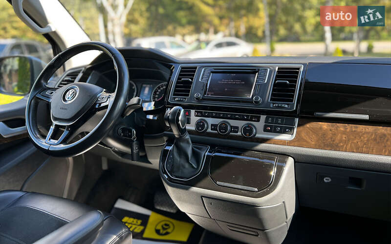 Минивэн Volkswagen Multivan 2017 в Львове