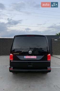 Минивэн Volkswagen Multivan 2019 в 