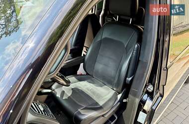 Минивэн Volkswagen Multivan 2016 в 