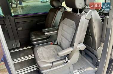 Минивэн Volkswagen Multivan 2016 в 