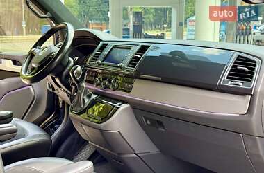 Минивэн Volkswagen Multivan 2016 в 
