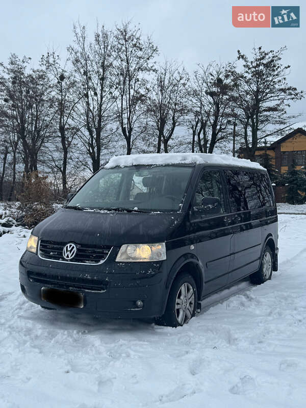 Мінівен Volkswagen Multivan 2008 в Бучі