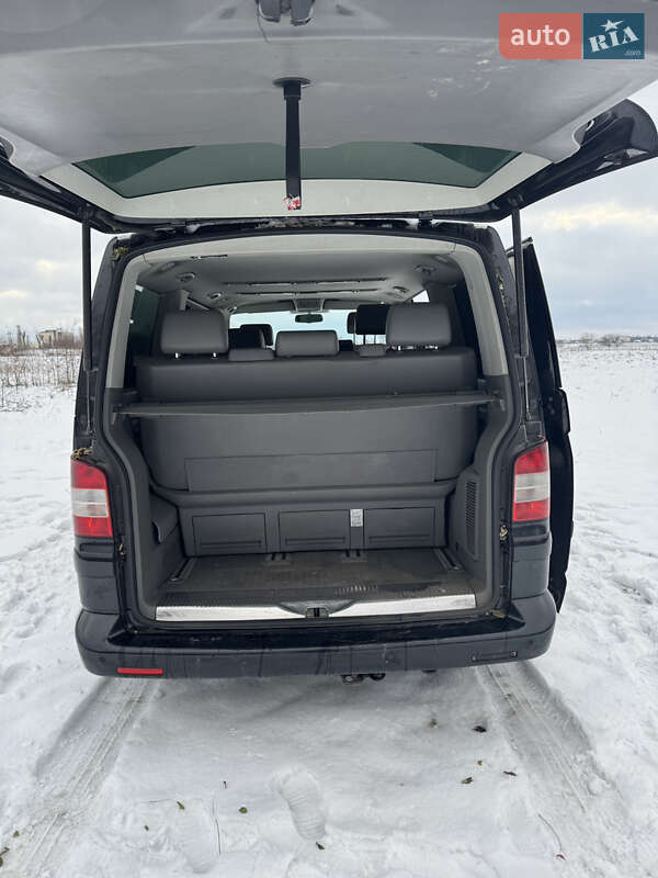Мінівен Volkswagen Multivan 2008 в Бучі