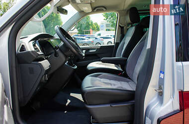 Мінівен Volkswagen Multivan 2020 в 