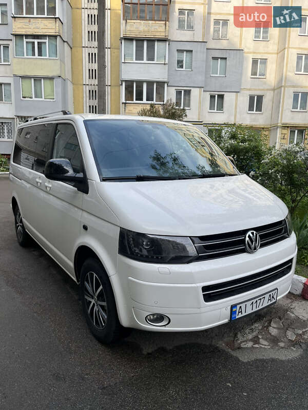 Минивэн Volkswagen Multivan 2013 в 
