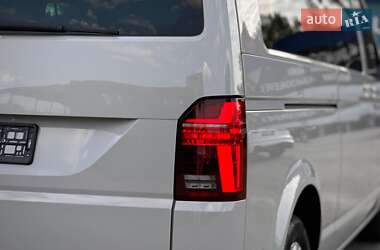 Минивэн Volkswagen Multivan 2020 в 