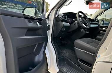 Минивэн Volkswagen Multivan 2020 в 