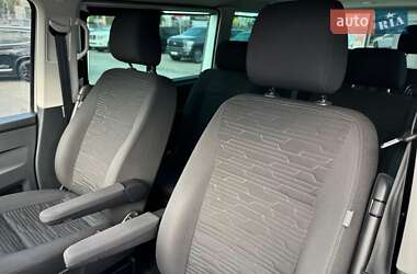 Минивэн Volkswagen Multivan 2020 в 
