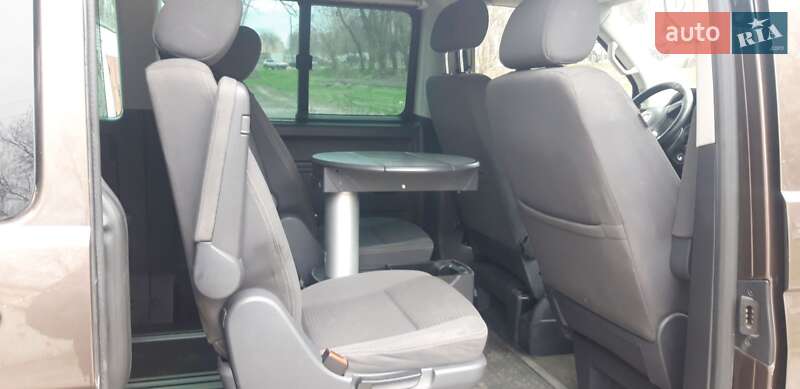 Минивэн Volkswagen Multivan 2012 в Днепре
