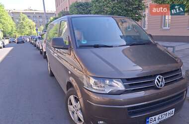 Минивэн Volkswagen Multivan 2012 в 