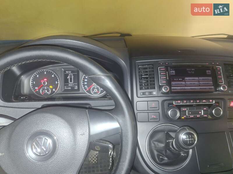 Минивэн Volkswagen Multivan 2012 в Днепре